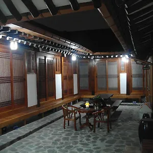 Bibimbap Hanok Insadong ゲストハウス ソウル特別市