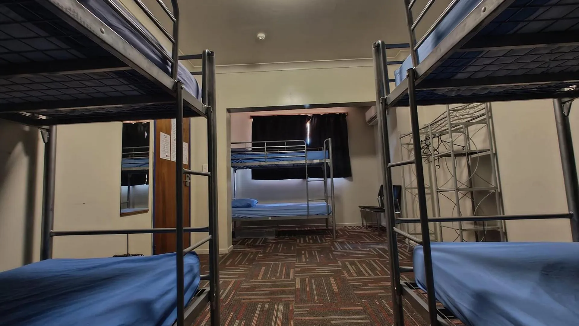 City Backpackers Hq Hostel Brisbane 4*,  Australia